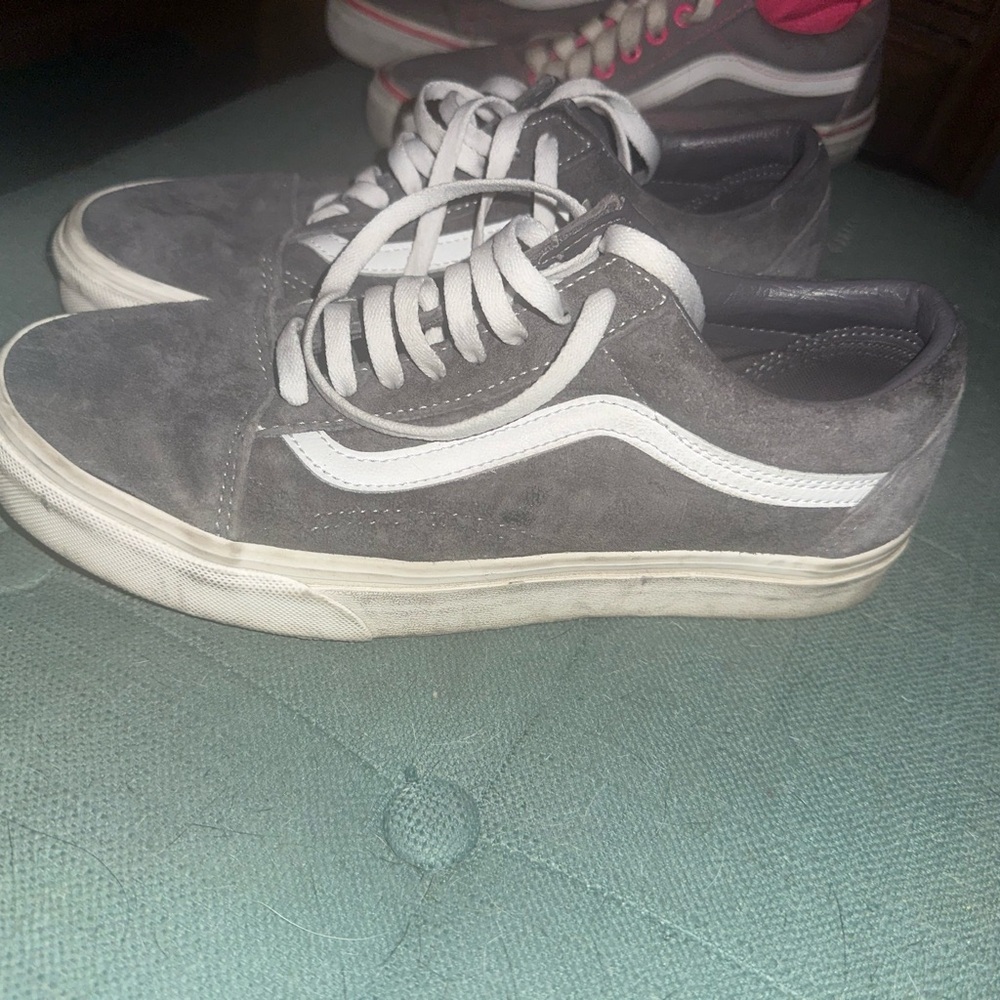 🌻🌻 3 for $15.00 Vans Gray and White Low-Top Sneakers